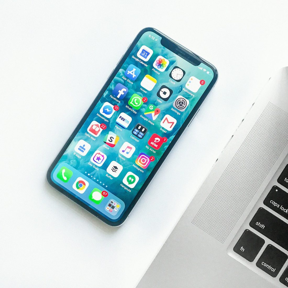菠菜网平台 APP 赛程与赛事列表界面示意